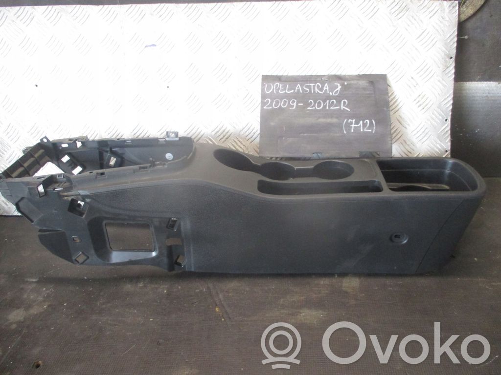 Opel Astra J Center console 