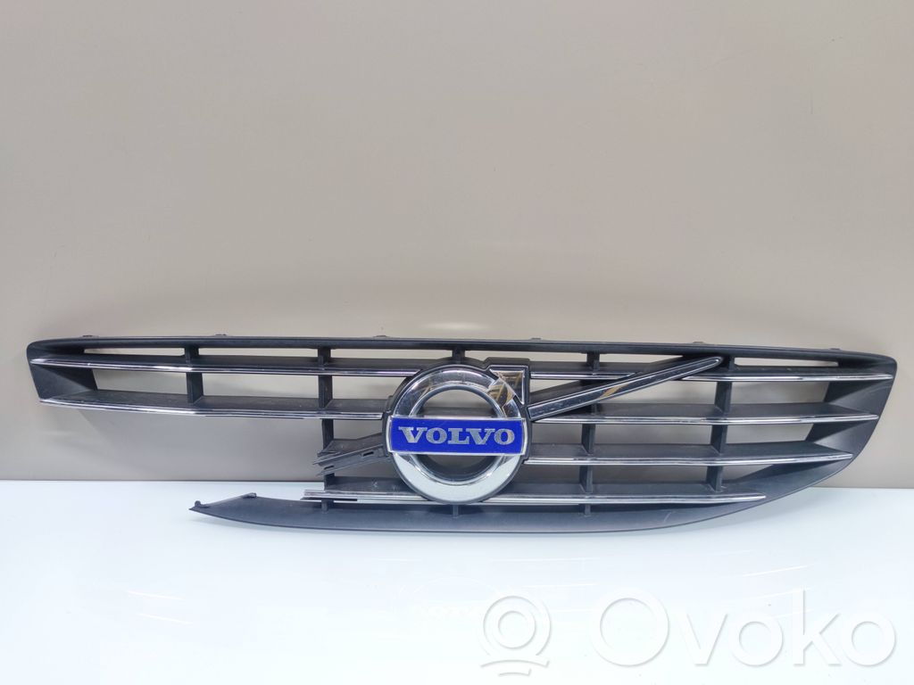 Volvo S60 Передняя решётка 
