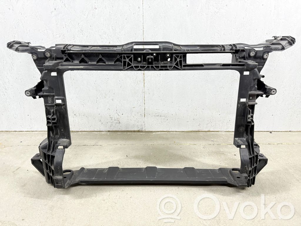 Audi A1 Radiatorių panelė 