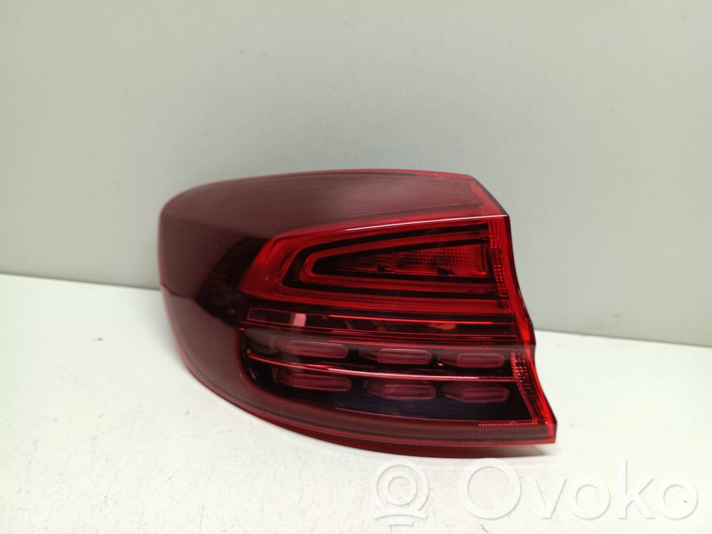 Lampa tylna   J792417200