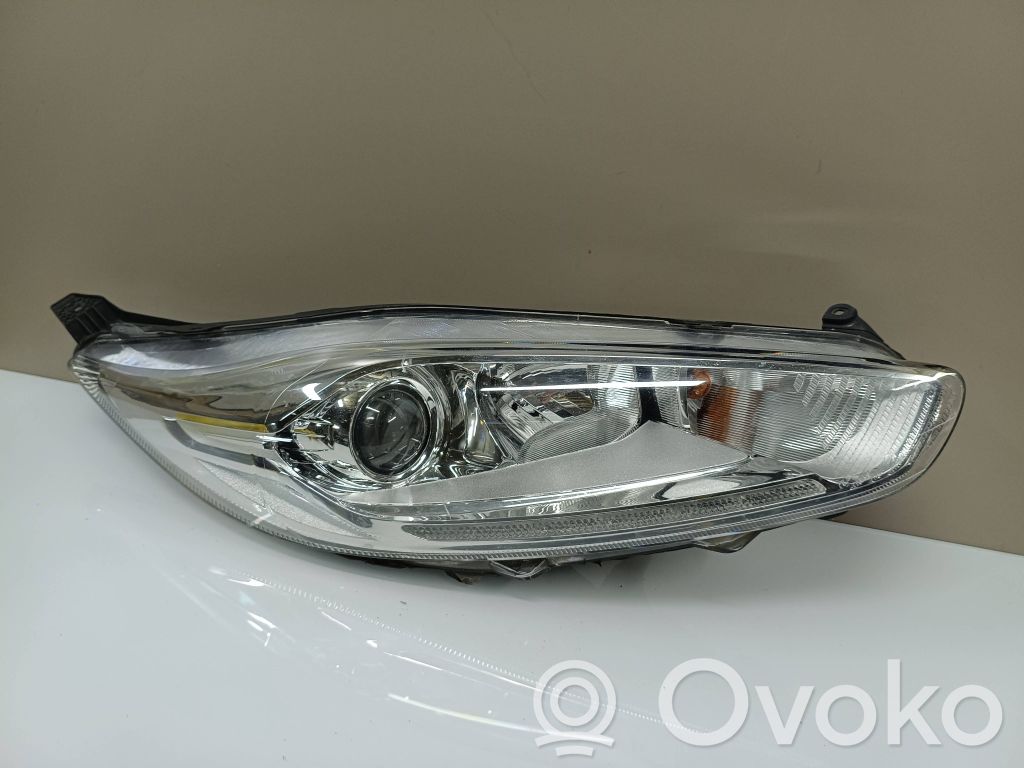 Ford Fiesta Lampa przednia 