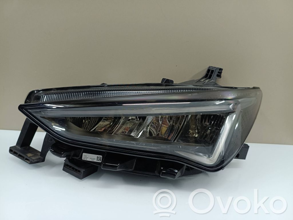 Cupra Born Faro/fanale 