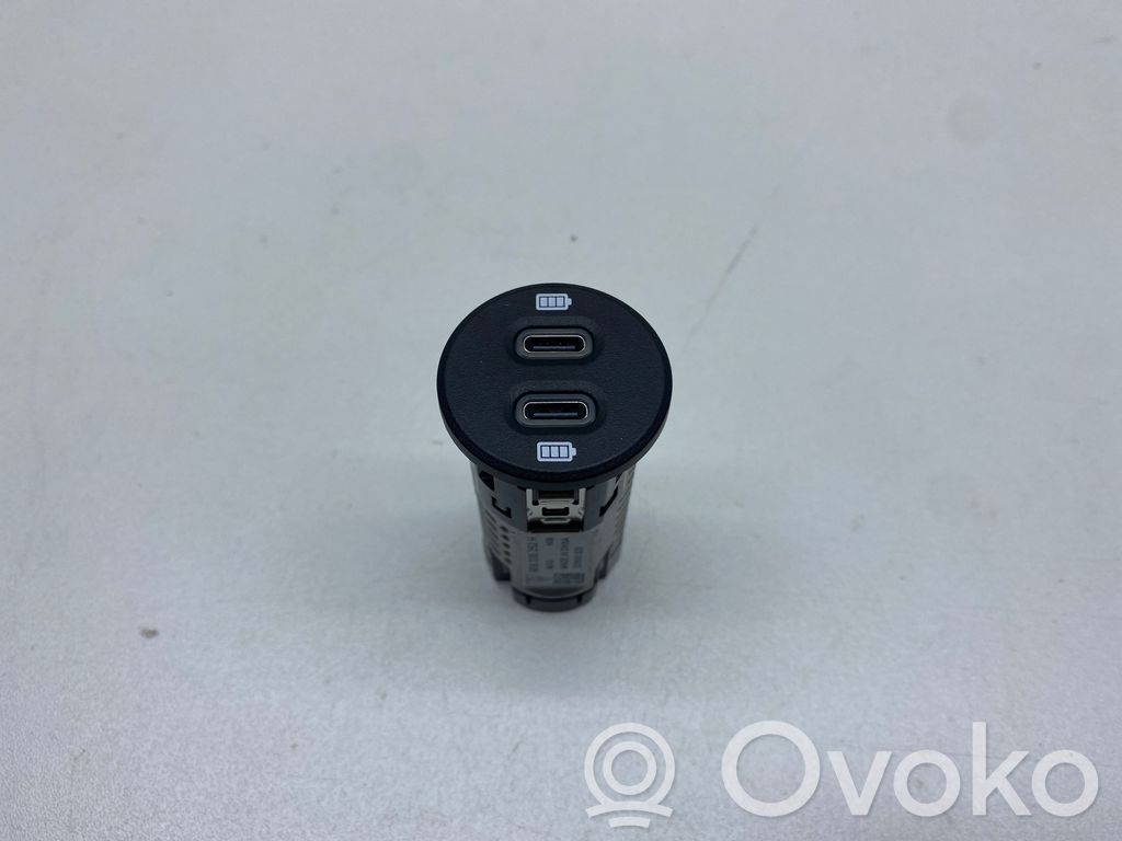 Porsche Macan (95B) Enchufe conector USB 