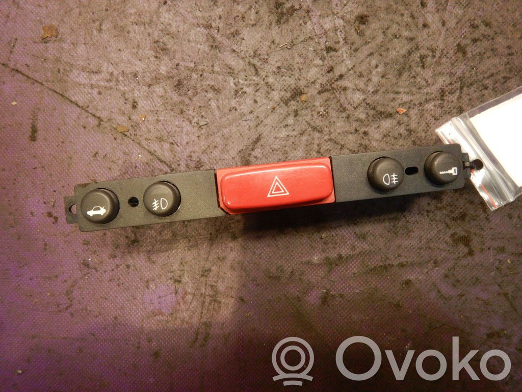 Alfa Romeo 147 Hazard light switch 