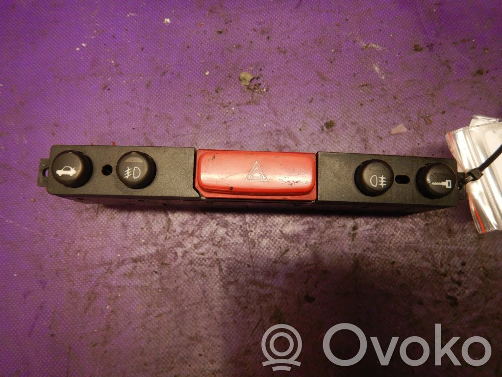 Alfa Romeo 147 Hazard light switch 