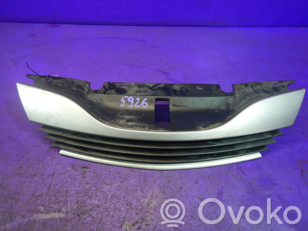 Renault Laguna II Grille calandre supérieure de pare-chocs avant