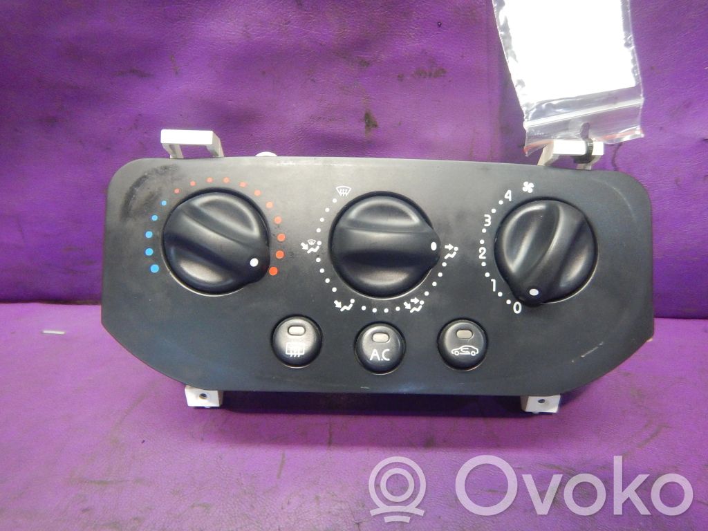 Renault Clio II Interior fan control switch 
