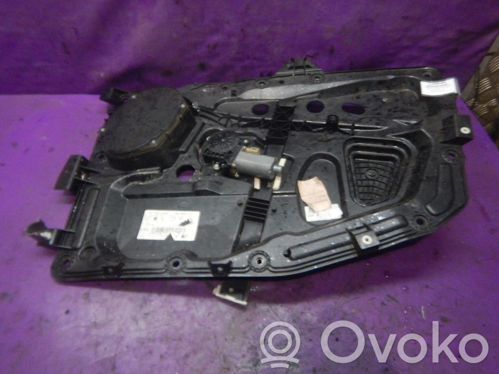 Ford Fiesta Macara ușă față cu motor