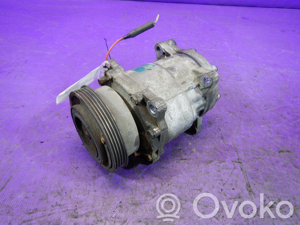 Renault Clio I Air conditioning (A/C) compressor (pump) 