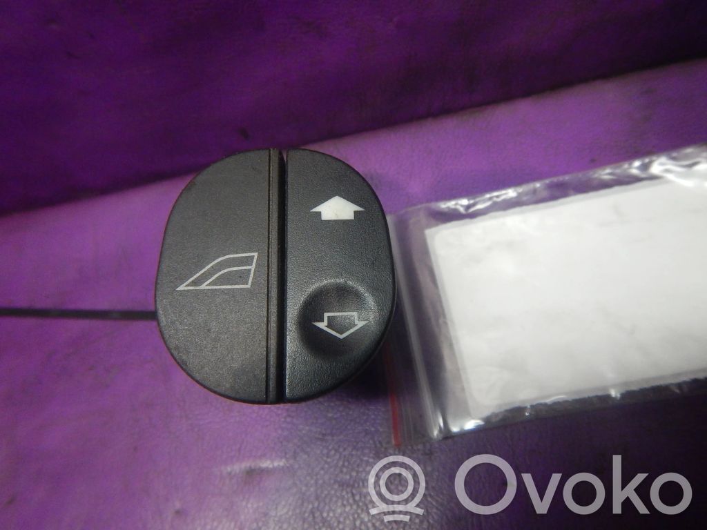 Ford Fiesta Comutator geam aerisire 