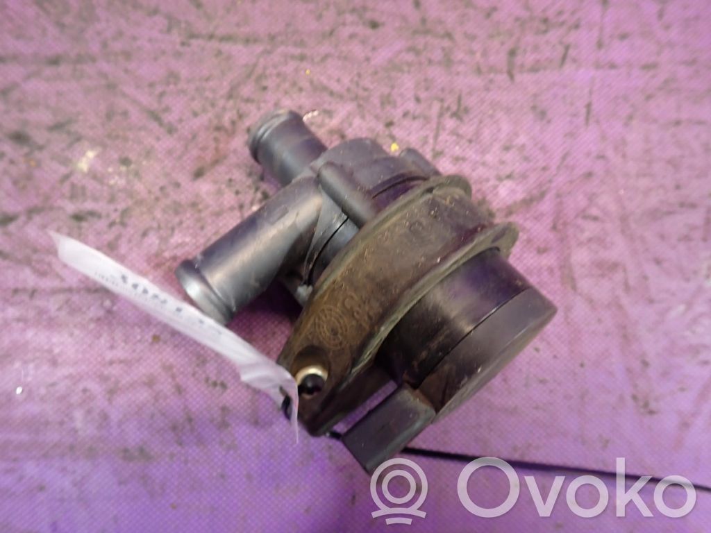 Volkswagen Tiguan Pompe de circulation d'eau 