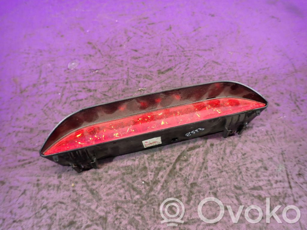 Chevrolet Kalos Third/center stoplight 