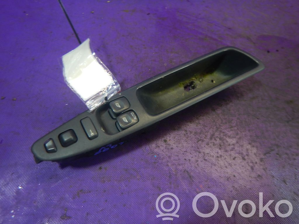 Interruptor de la ventanilla de ventilación   30638698,30638698