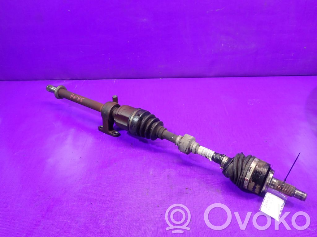 Honda Civic Etuvetoakseli 