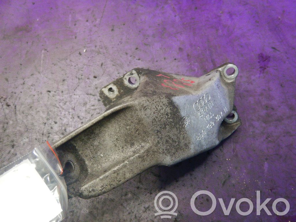 Engine mounting bracket   8D0199307H,8D0199307H