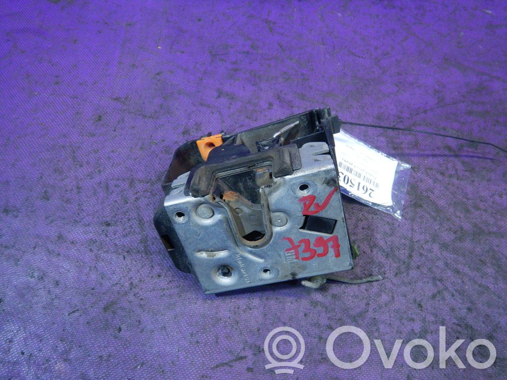 Opel Corsa C Front door lock 
