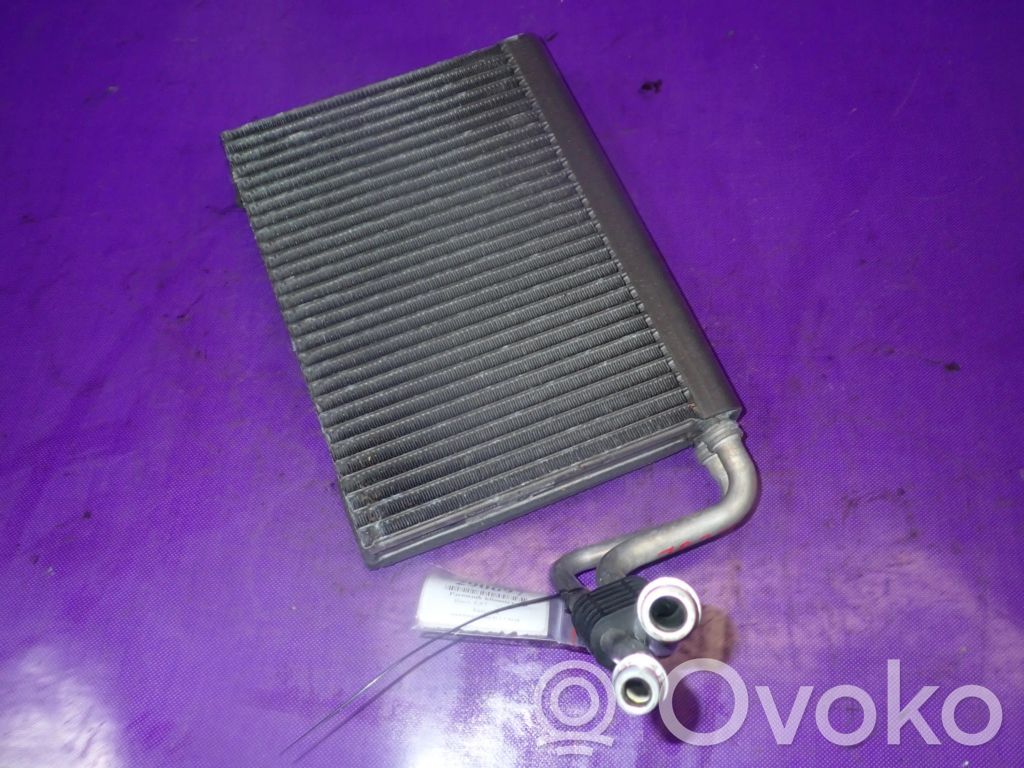 BMW 1 E81 E87 Oro kondicionieriaus radiatorius (salone) 