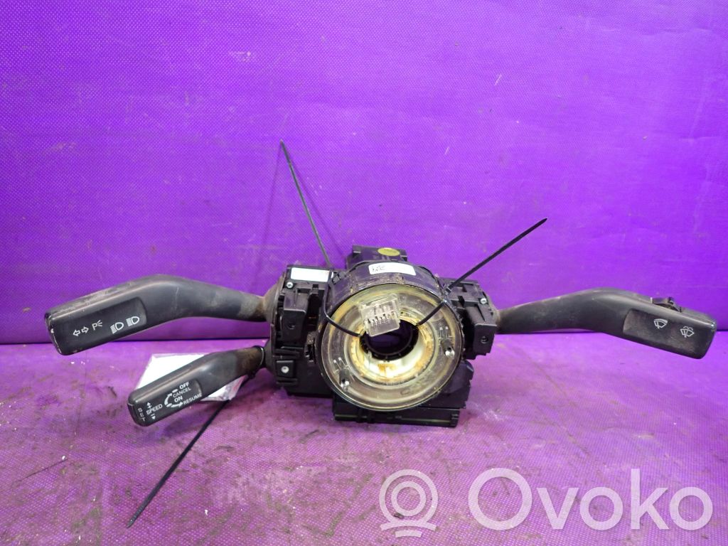 Volkswagen PASSAT B6 Interruptor/palanca de limpiador de luz de giro 