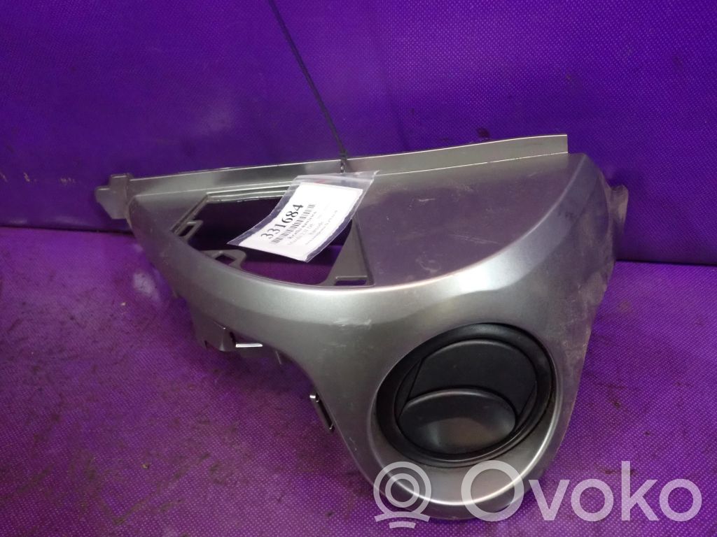 Mazda 2 Copertura griglia di ventilazione cruscotto 