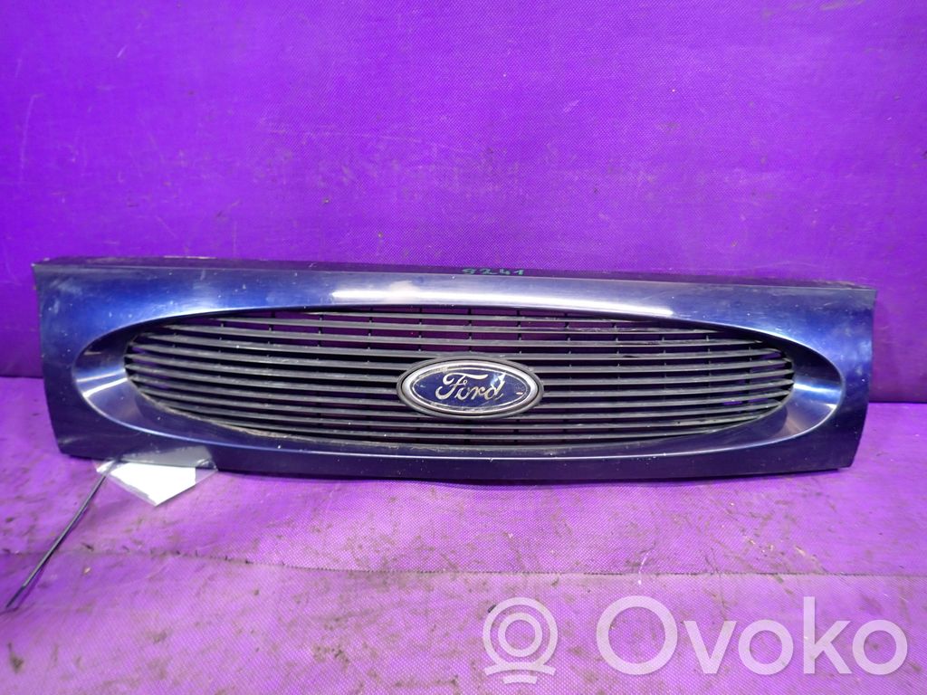 Ford Fiesta Rejilla delantera 