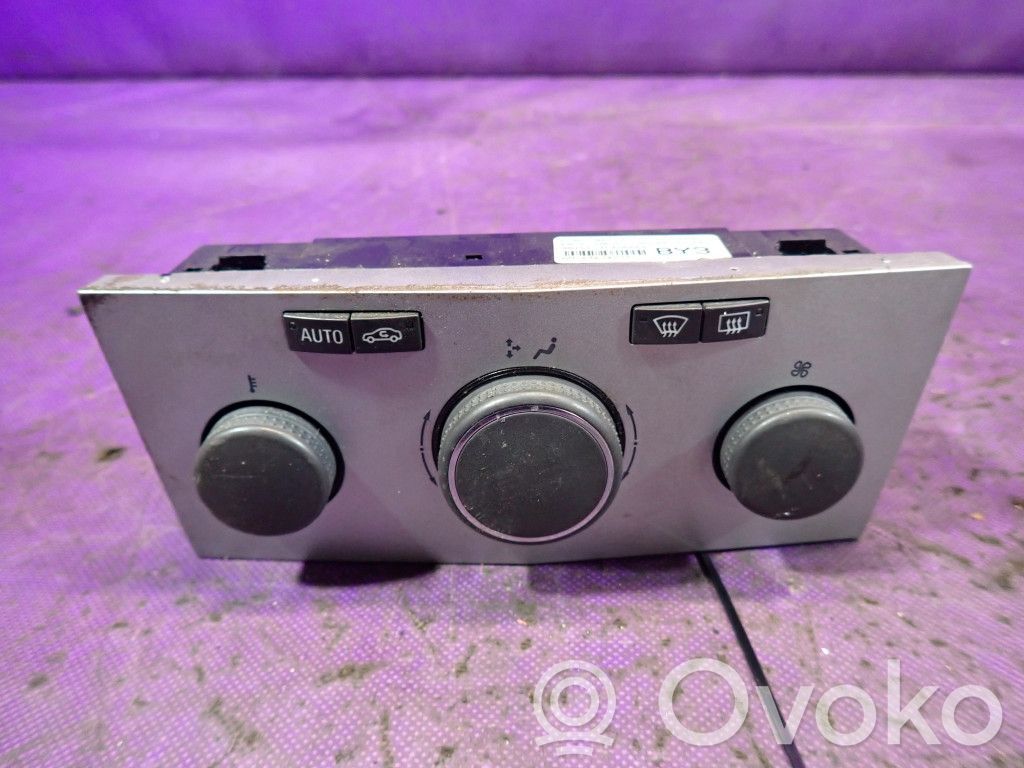 Opel Astra H Climate control unit 