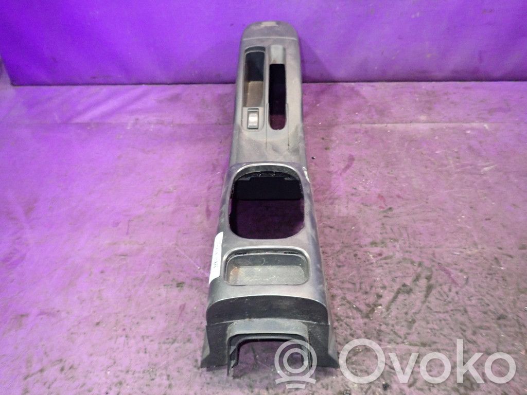 Nissan Note (E11) Consola central 