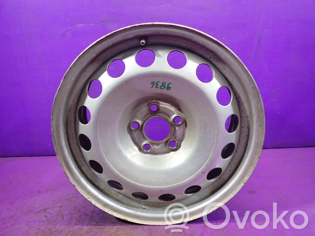 Volkswagen Golf IV Llanta de acero R16