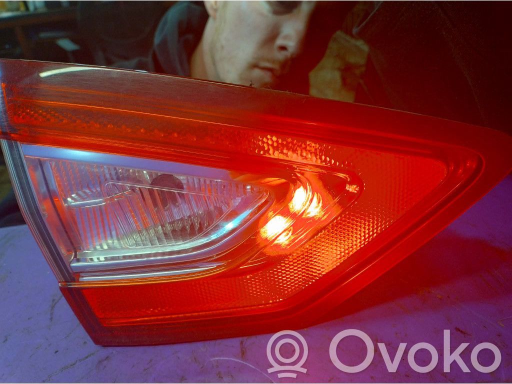 Ford Mondeo MK I Luci posteriori 