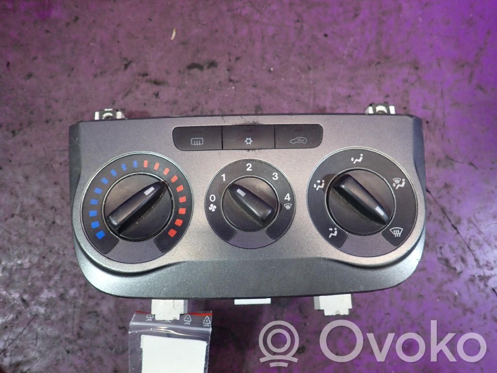 Fiat Punto (199) Panel klimatyzacji 