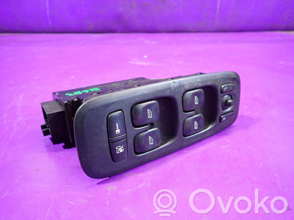 Quarter vent window switch