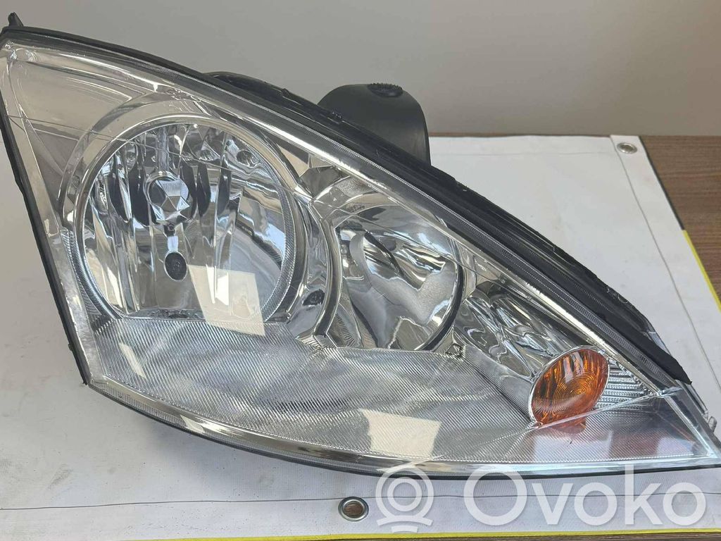 Ford Focus Headlight/headlamp 