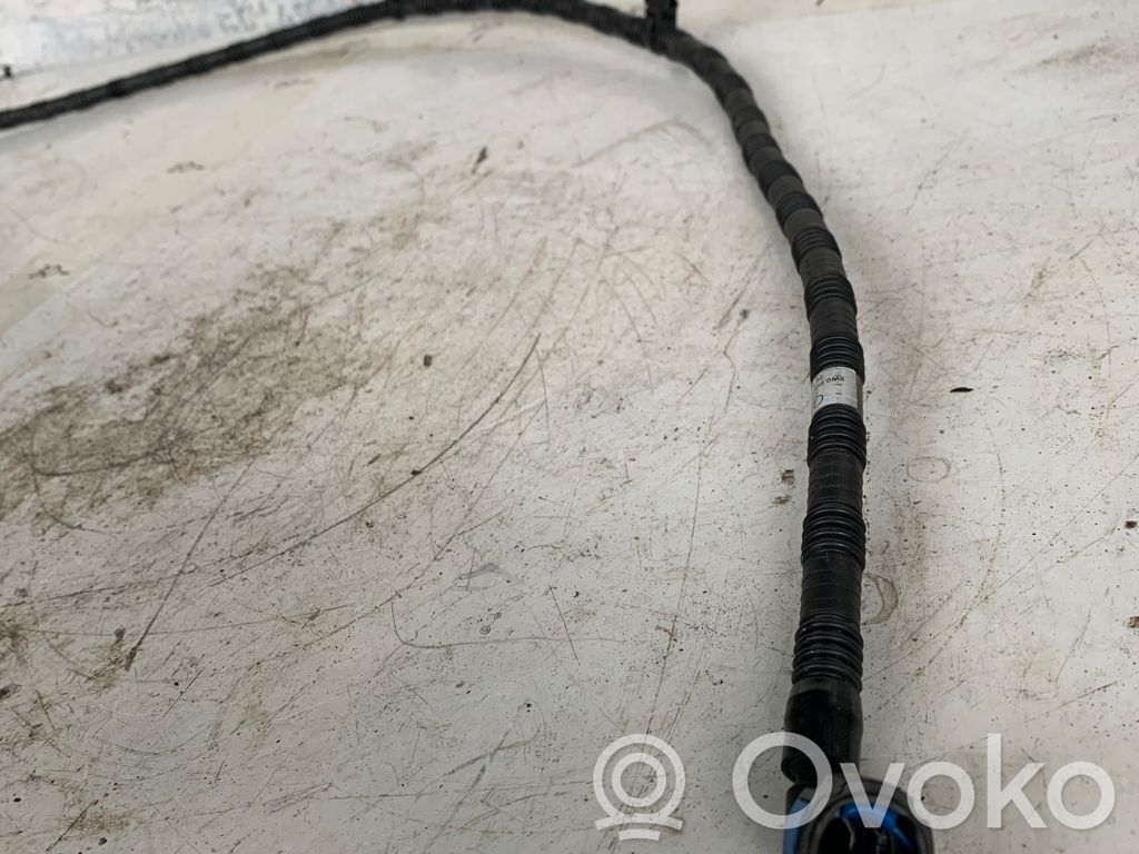 Audi A4 S4 B9 Wąż / Przewód spryskiwacza lampy przedniej 