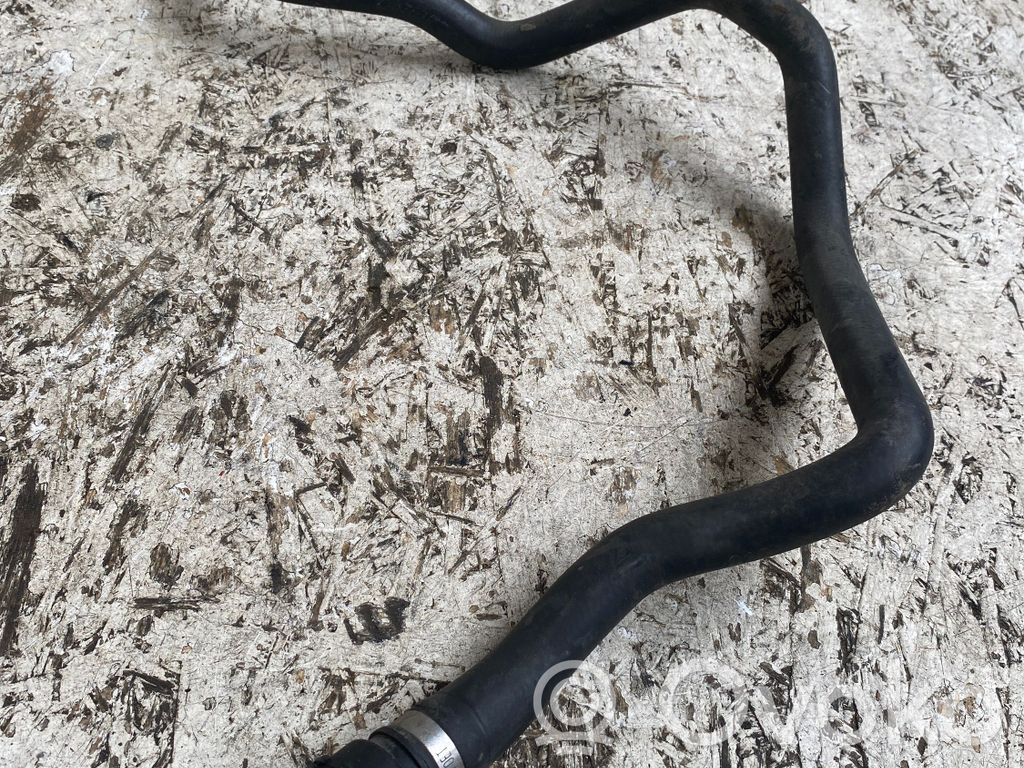 Engine coolant pipe/hose