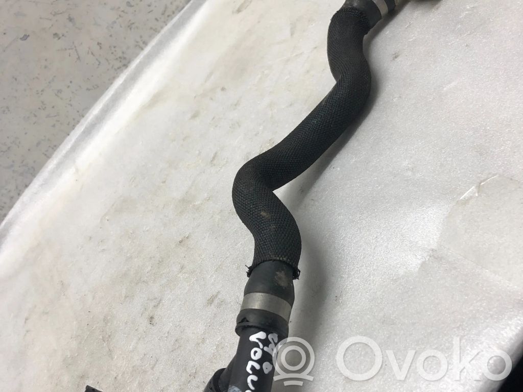 Volvo V40 Cross country Engine coolant pipe/hose 
