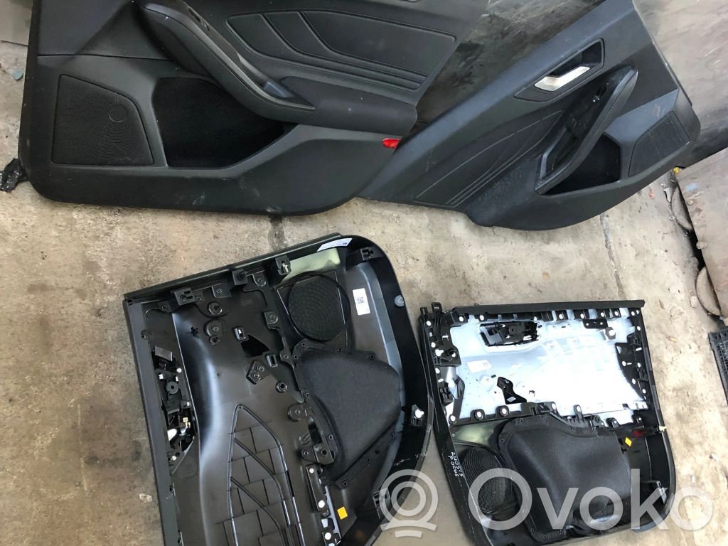 Ford Focus Panou tapițerie ușă față 