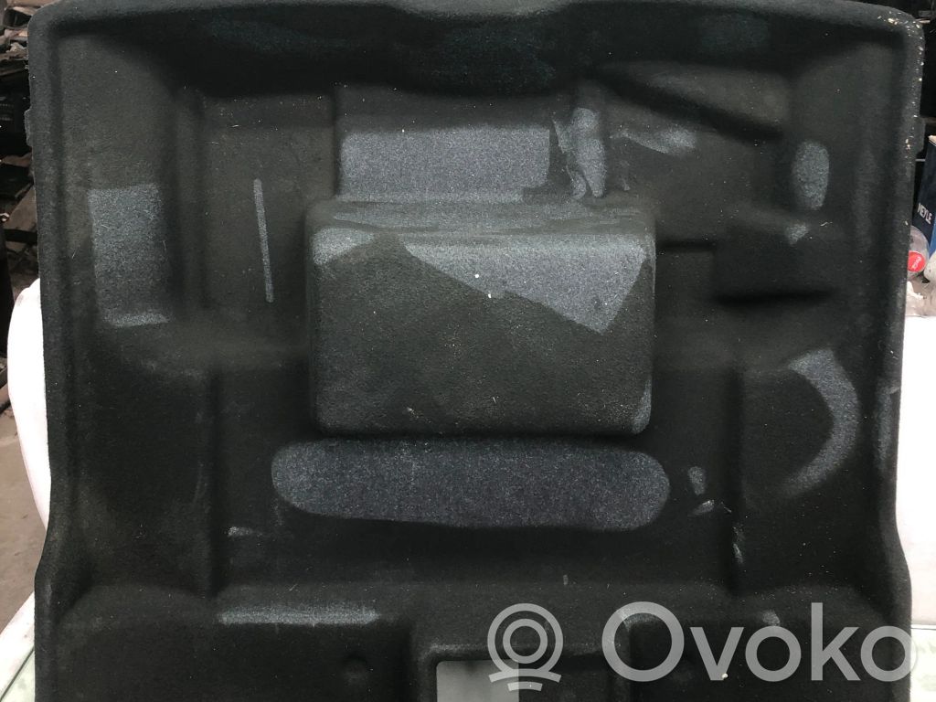 Volvo XC40 Mochetă portbagaj 