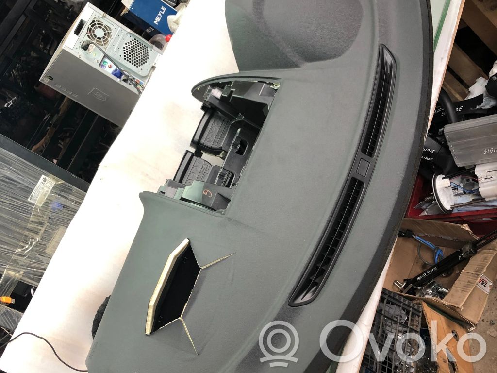 Dashboard   8000B327