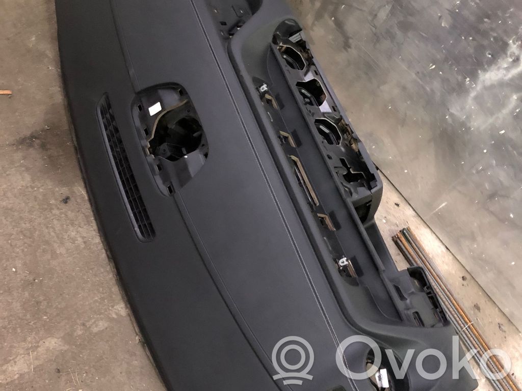 Mercedes-Benz EQA Panel de instrumentos 