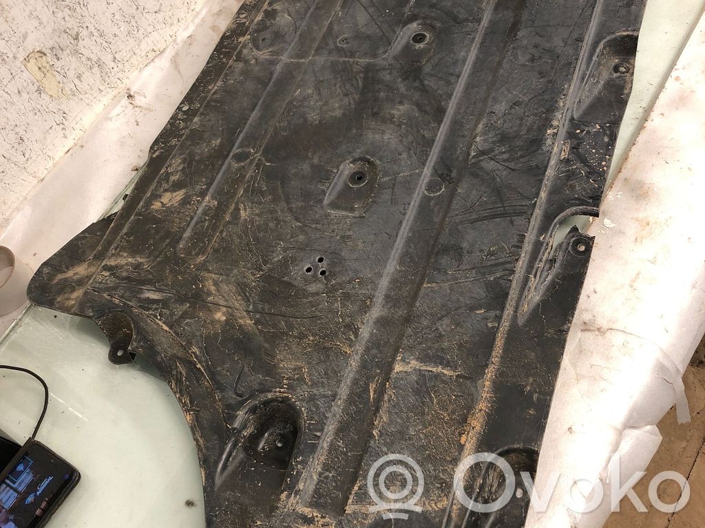 Engine splash shield/under tray   7394743