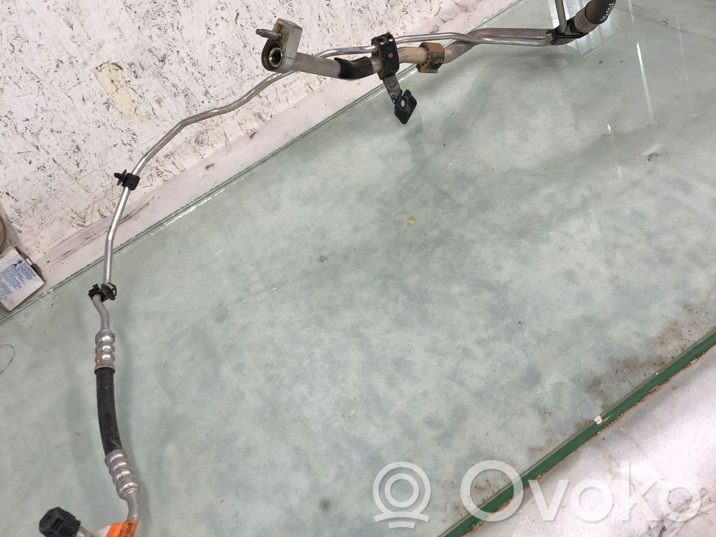 Ford Focus Ilmastointilaitteen putki (A/C) 