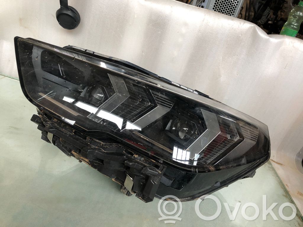 Headlight/headlamp   5A77EB305