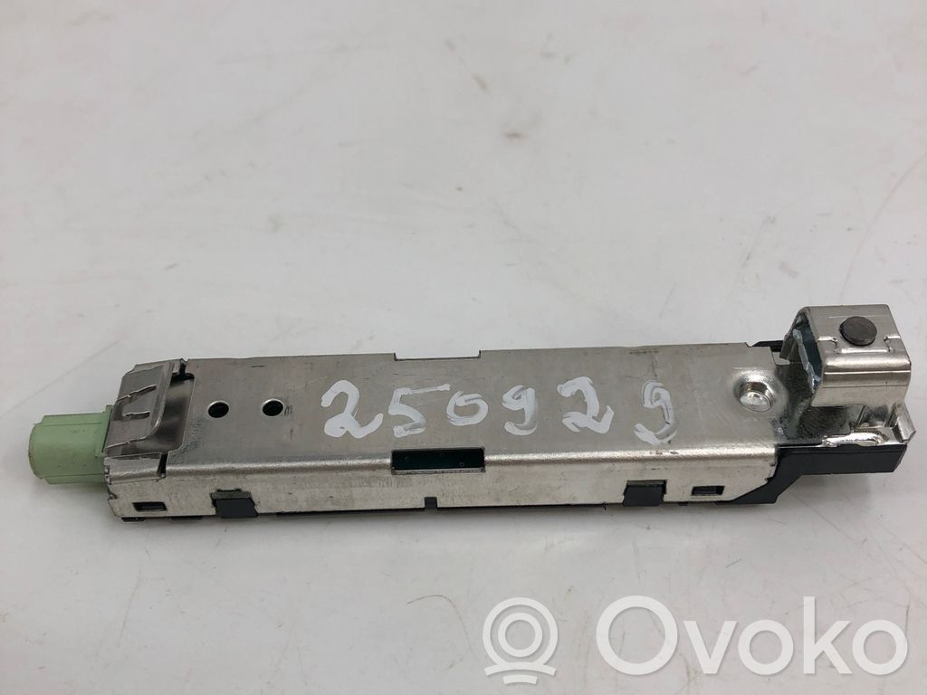 Antenos stiprintuvas   5FE035225