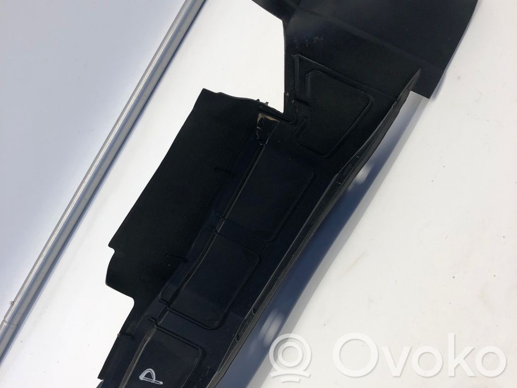 Audi A5 Muu moottoritilan osa 