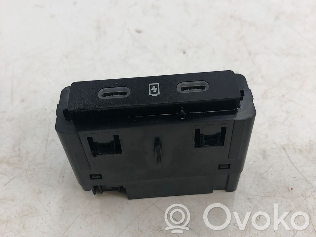 Dacia Duster III USB-Anschluss 