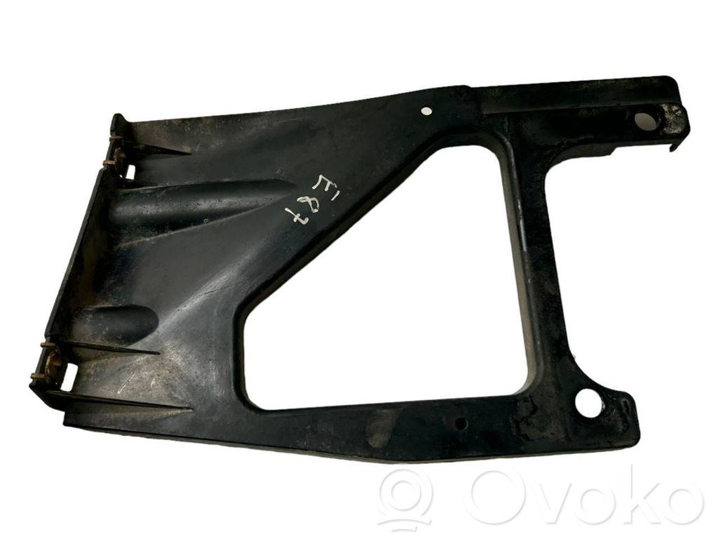 Rear bumper mounting bracket   7183873