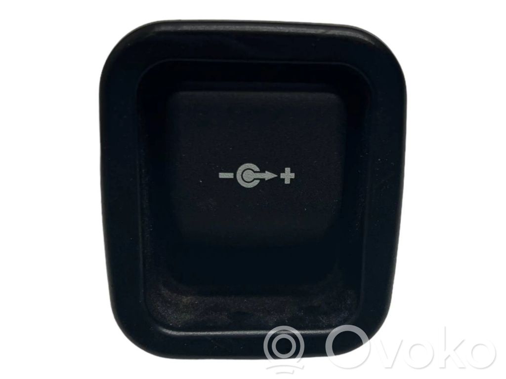 BMW X5 E70 12V Steckdose hinten 