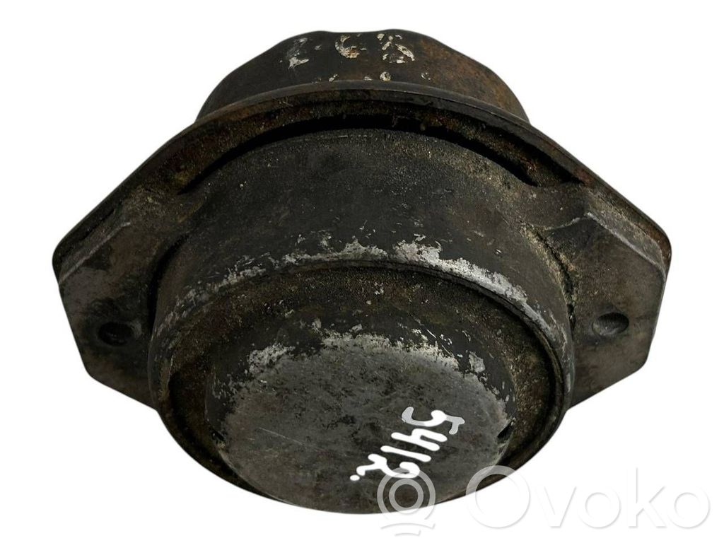 BMW 7 E65 E66 Engine mount bracket 