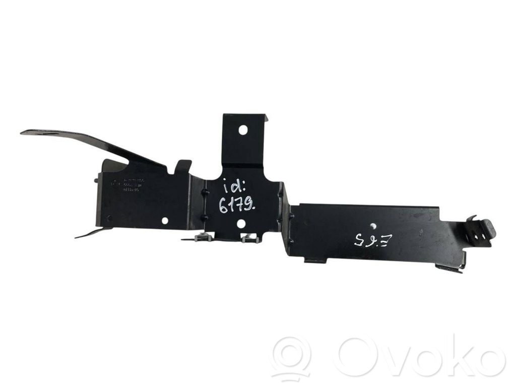 BMW 7 E65 E66 Tie down hook / loop 