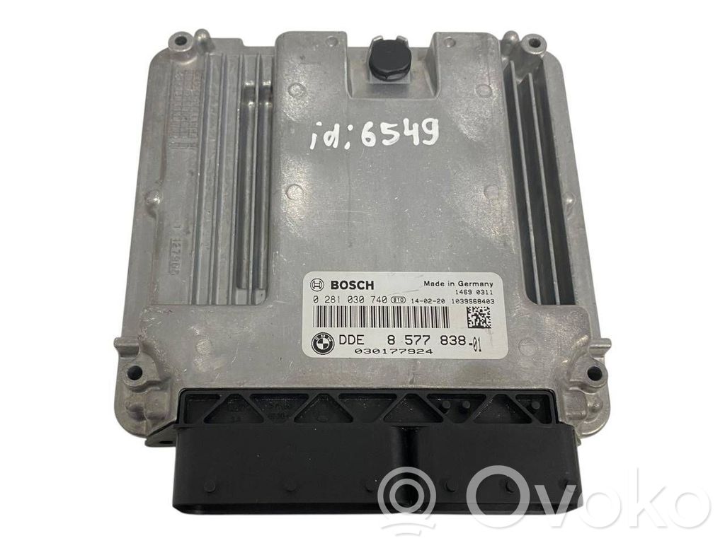 BMW 5 F10 F11 Engine control unit/module 