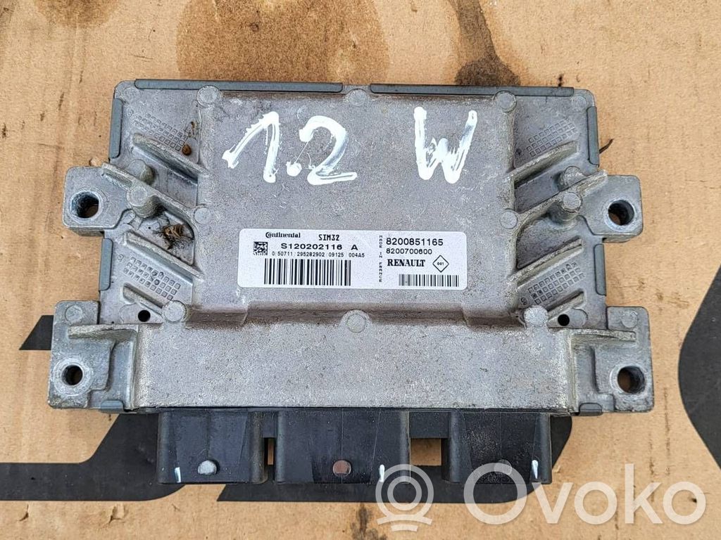 Renault Clio III Variklio valdymo blokas 